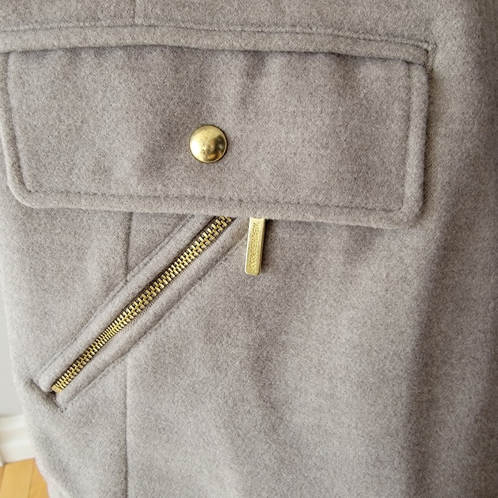 Weatherproof jacket - Picture 2 of 4